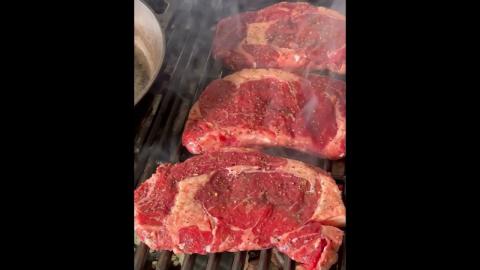 Garlic Sauce Ribeyes #steak #meat #meatlover #foodie #recipe #grilling