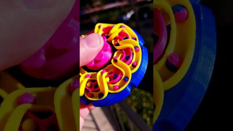 This color combo is ????????????. Our Marble track spinner never looked looked so vibrant.  #3dprint