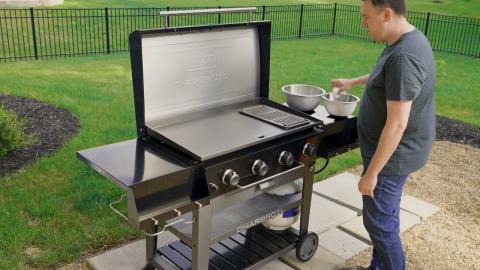 How to Season Your Flat Top Griddle | Charbroil®